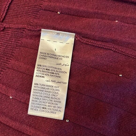 Chico’s ladies pleated burgundy faux pearl cardigan size medium. - Picture 5 of 6